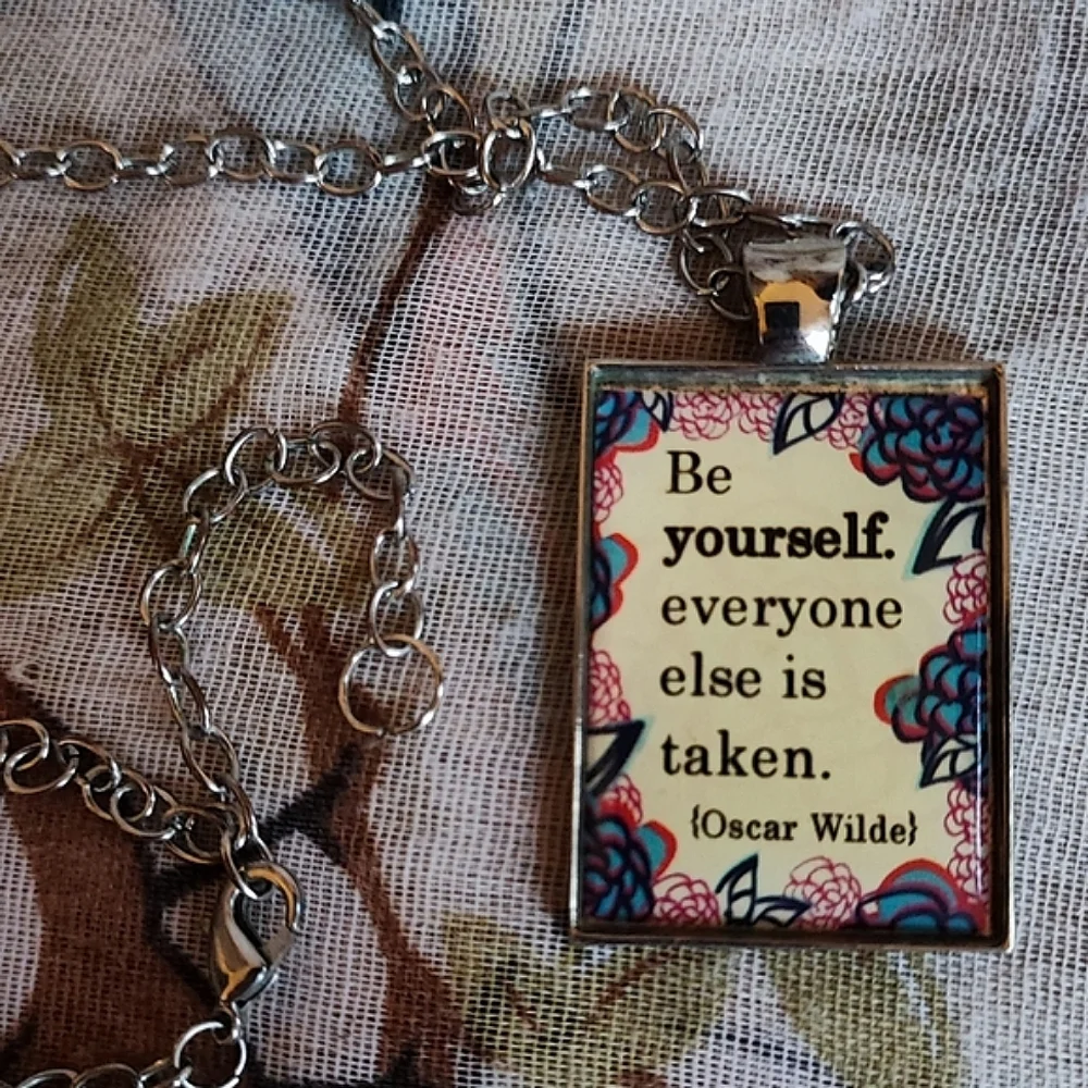 Inspirational Motivational Pendant Oscar Wilde Quote Be Yourself Necklace NWOT